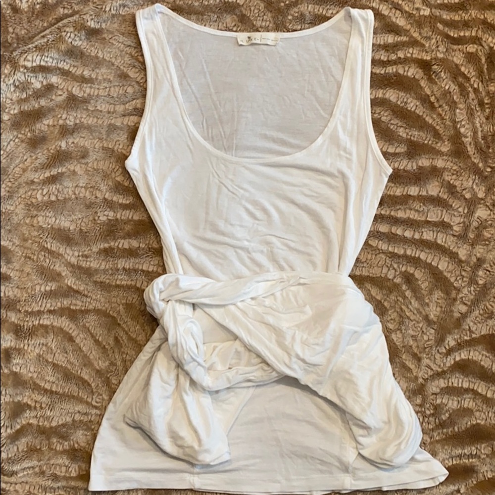 ~Luxe~ White Rayon Sleeveless Top RN # 101331